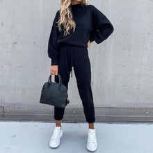 Load image into Gallery viewer, Long Sleeve Pullover Sweatshirt and joggers Set
